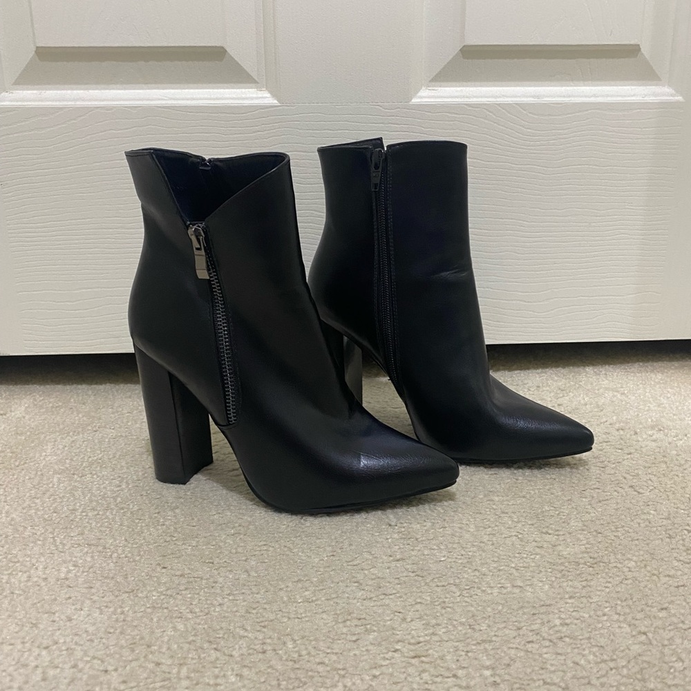 Brand new billini black booties